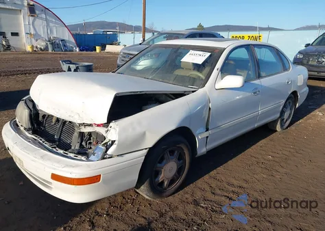 1996 Toyota Avalon Xl/Xls z USA, uszkodzony, nr VIN 4T1BF12B6TU081932